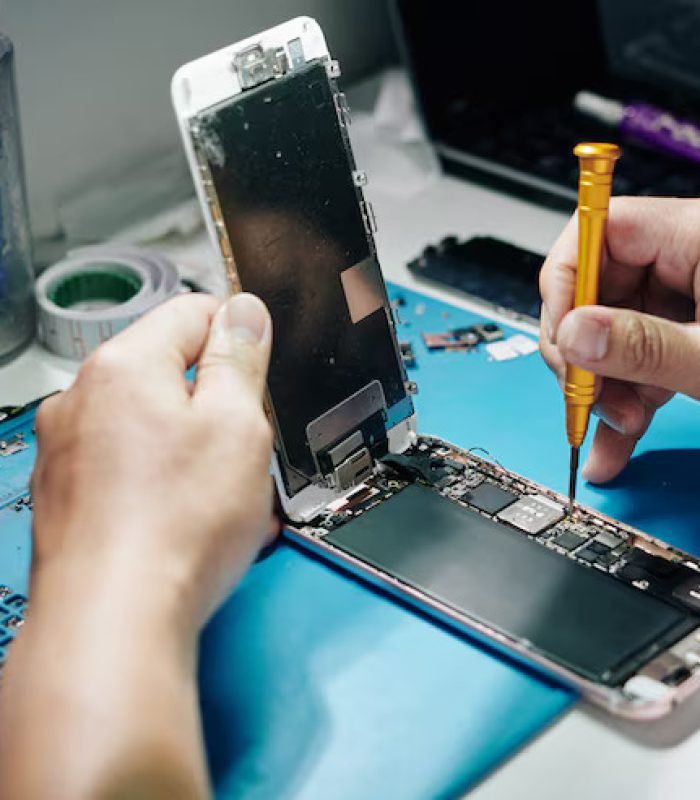 smartphone repairman removing screws 274689 4838